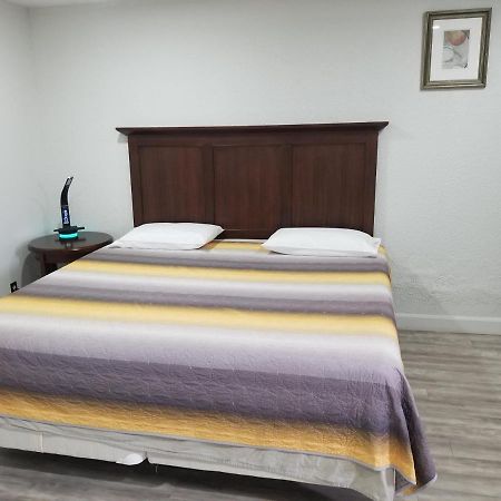 Bloorcourt Inn 多伦多 外观 照片